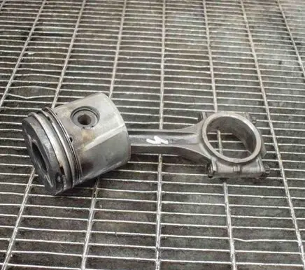 Land Rover Discovery Piston ERR2410 HRC2354