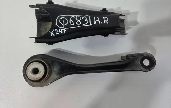 Mercedes-Benz GLA H247 Rear control arm A2473501800