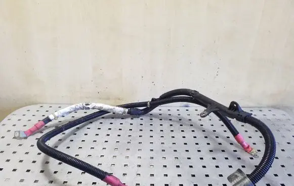 BMW X3 F25 Positive cable (battery) 7810863 7810862