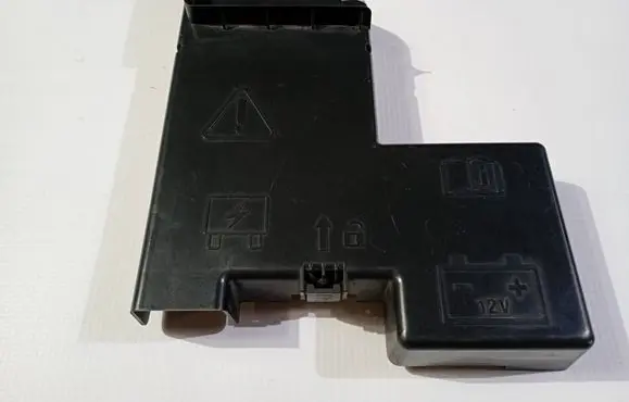Ford Explorer VI Fuse box cover L1MT14N003BB