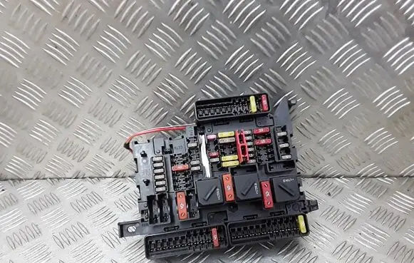 BMW X1 F48 F49 Fuse module 927035501