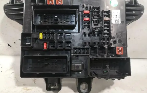 Opel Insignia A Fuse box set 13277317