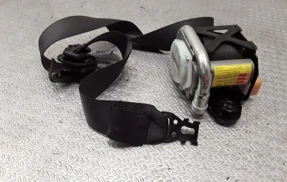 Opel Insignia A Front seatbelt 13303851