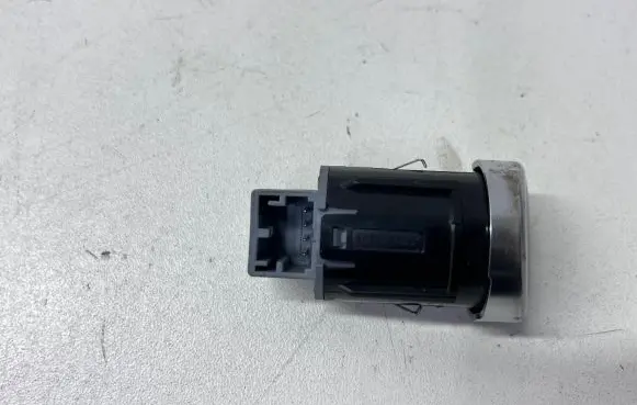 Engine start stop button switch