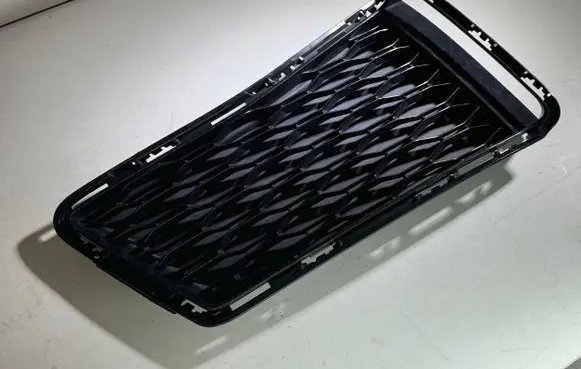 BMW 6 G32 Gran Turismo Front bumper lower grill 8069712 8069710