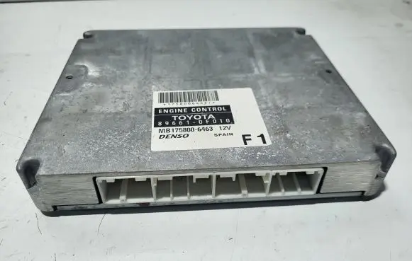 Toyota Avensis T250 Engine control unit/module 896610F010 MB1758006463 1758006463