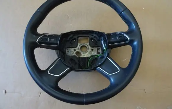 Audi Q3 8U Steering wheel