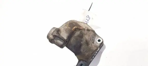 Mercedes-Benz CLS C219 Engine mounting bracket a6422230004
