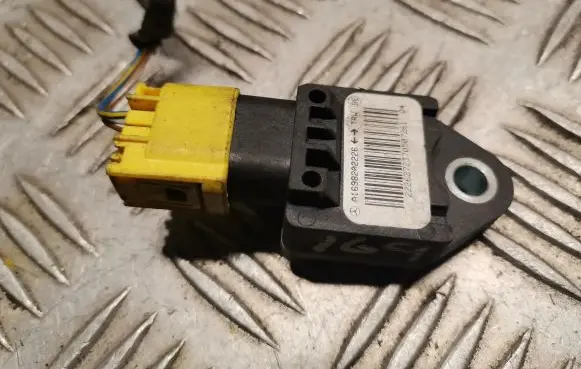 Mercedes-Benz A W169 Airbag deployment crash/impact sensor 1698202226
