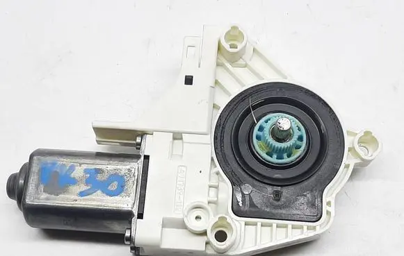 Audi A6 C7 Front door window regulator motor 8K0959801B