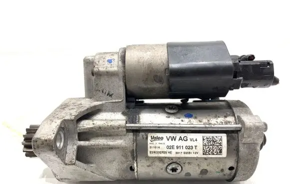 Volkswagen Golf VII Starter motor 02E911023T