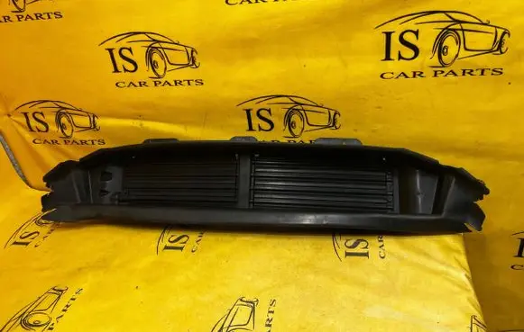 Volvo XC90 Intercooler air channel guide 