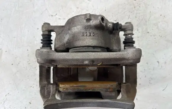 Infiniti QX30 Front brake caliper 411115DA0C 410145DA0A A09104