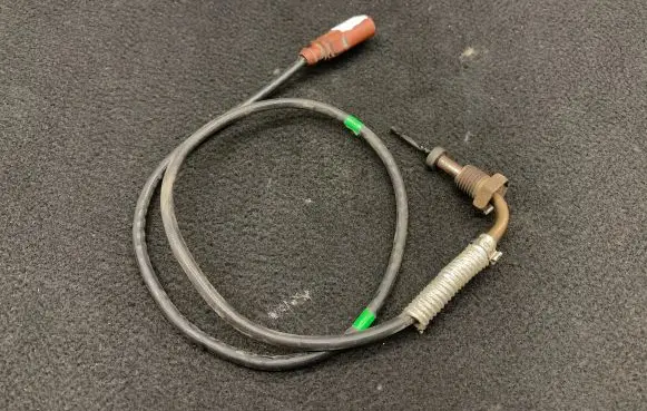Skoda Yeti (5L) Exhaust gas temperature sensor 04L906088DK
