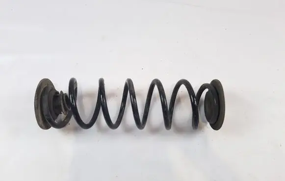 Volkswagen Golf VII Rear coil spring 5Q0511121AC 5Q0512297B