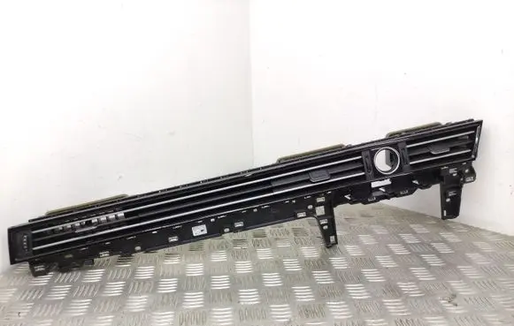 Volkswagen PASSAT B8 Dash center air vent grill 3G1858416