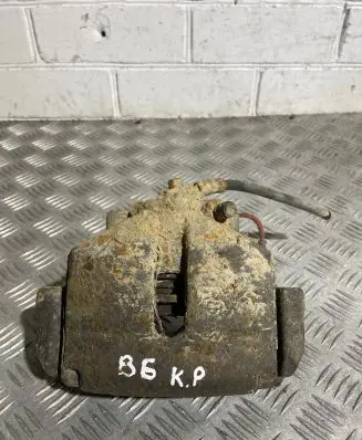 Volkswagen PASSAT B6 Front brake caliper