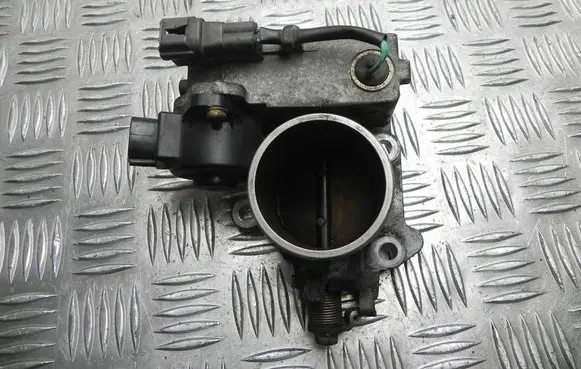Toyota Avensis T220 Throttle body valve 270100H30 VD17486