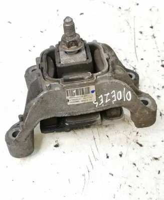 Mini Cooper Countryman R60 Gearbox mount 6784355 686235 G2245000