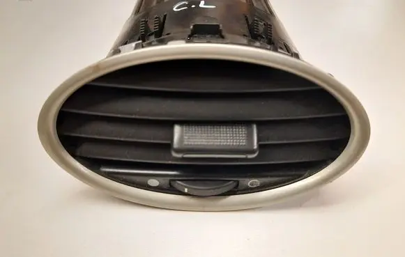 Ford Focus Dash center air vent grill 6N41A014L21CB39PA