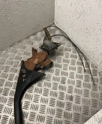 Toyota Avensis T220 Handbrake/parking brake lever assembly