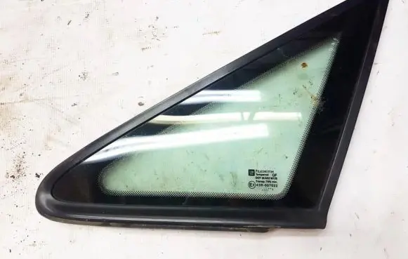 Opel Zafira A Front triangle window/glass 