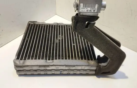 Air conditioning (A/C) radiator (interior)
