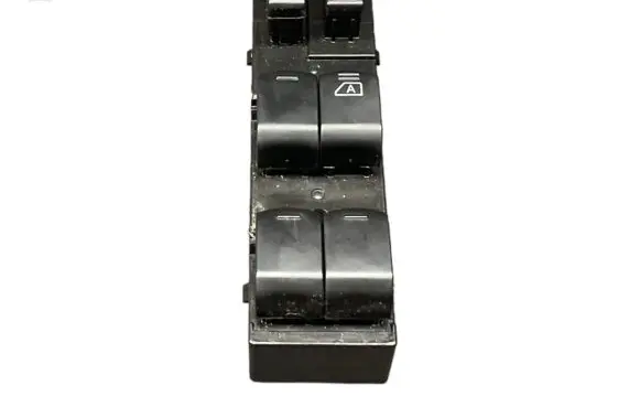 Nissan Note (E12) Electric window control switch