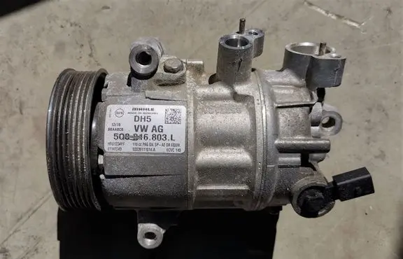 Seat Arona Air conditioning (A/C) compressor (pump) 5Q0816803L 01141543 03239111014A