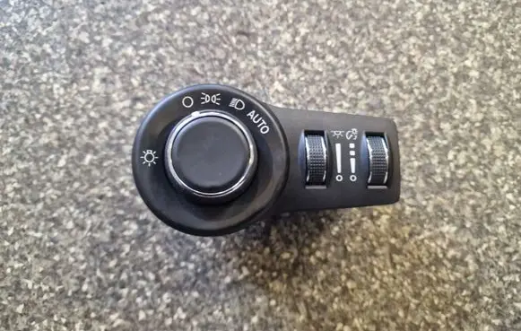 Chrysler 200 Light switch