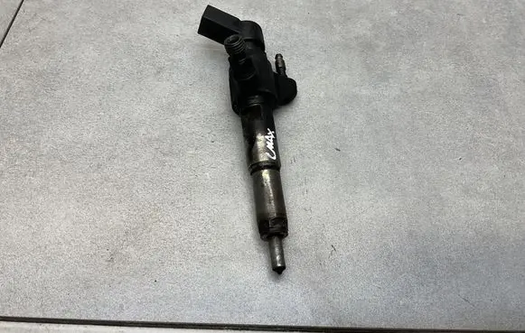 Ford Grand C-MAX Fuel injector 9802448680