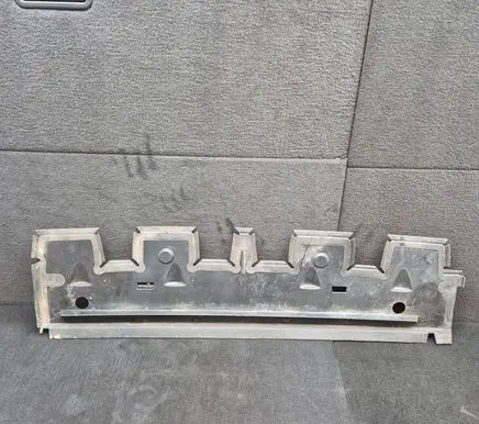 Audi Q8 Intercooler air guide/duct channel 4M0121286