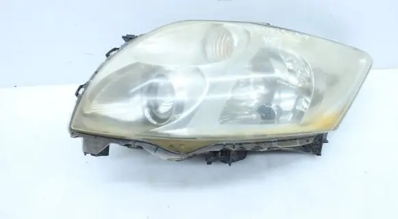Toyota Auris 150 Headlight/headlamp 20B338L