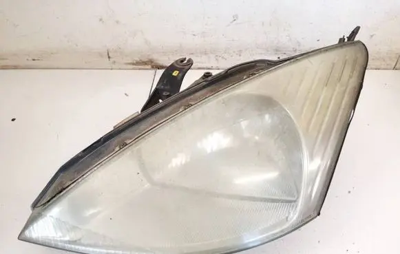 Ford Focus Headlight/headlamp xs4x13006ae xs4x-13006-ae