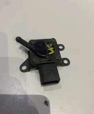 BMW 5 GT F07 Exhaust gas pressure sensor 7808013