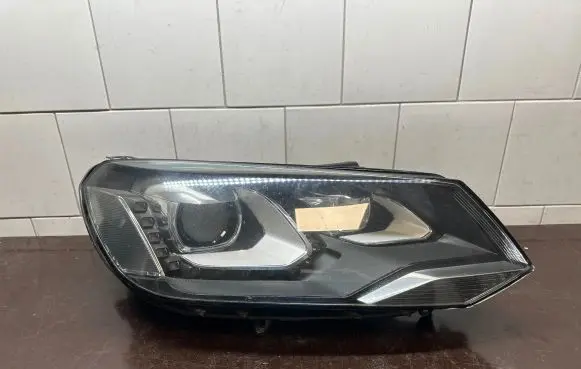 Volkswagen Touareg II Headlight/headlamp 7P1941752 1ZS01032806