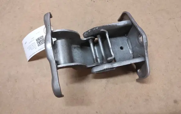 Opel Vivaro Loading door lower hinge 527428 57854