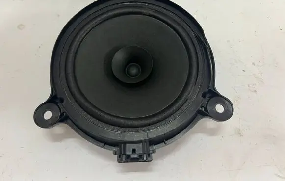 Mazda 3 III Rear door speaker BHP166960