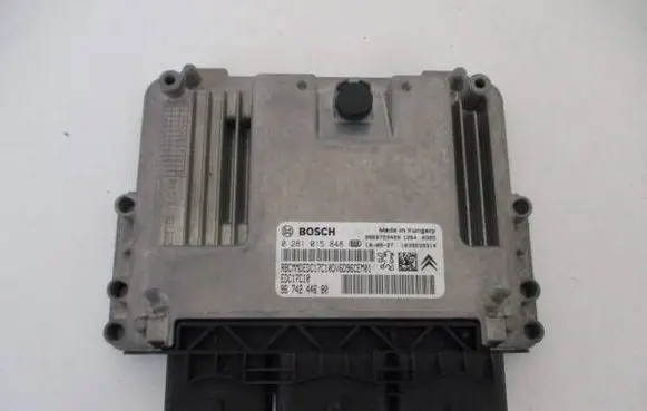 Peugeot 207 Engine control unit/module 9674244680