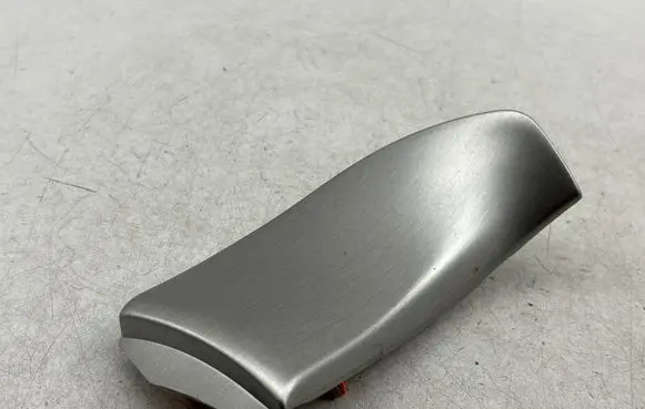 Dashboard glove box trim