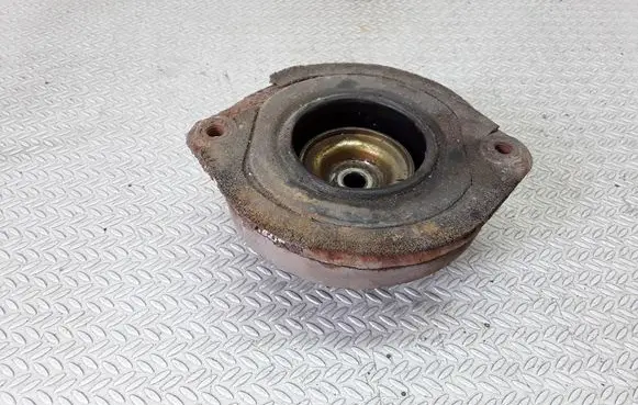 Audi A4 S4 B5 8D Coil spring/strut mount 