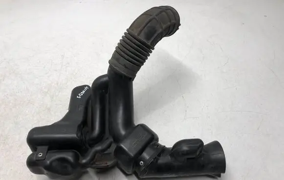 Honda Accord Intake resonator 