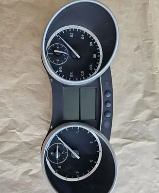 Mercedes-Benz GL X164 Speedometer (instrument cluster) A2519006100 A2C5316807 A2C53419163