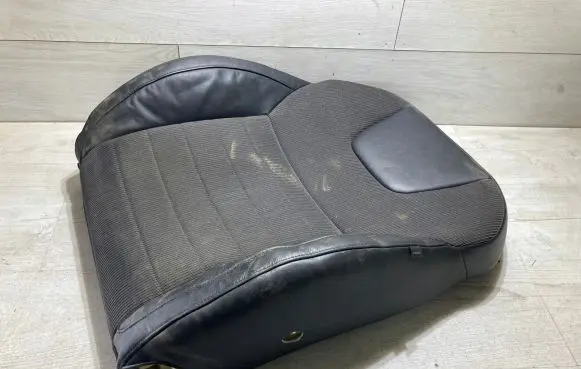 Skoda Octavia Mk3 (5E) Seat trim 5q088537