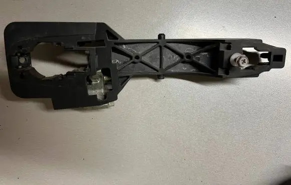 Hyundai i30 Front door exterior handle/bracket 