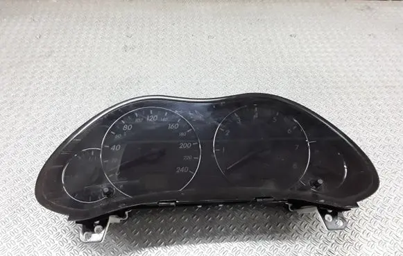 Toyota Avensis T250 Speedometer (instrument cluster) 8380005570H