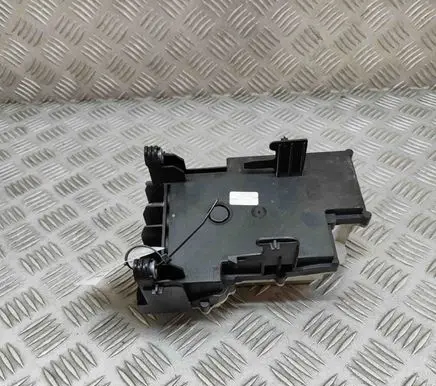 Volvo XC90 Current control relay 32300277