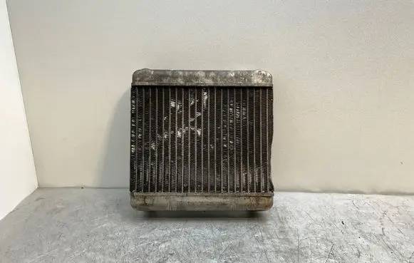 BMW 5 F10 F11 Engine oil radiator 7570103 7120001390