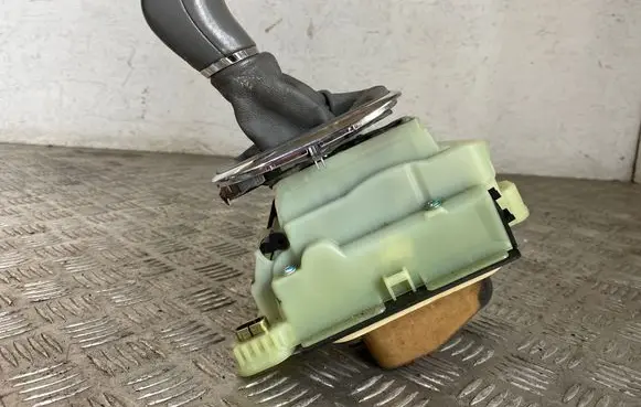 Mercedes-Benz CLK A209 C209 Gear shifter/selector A2032676024 0217504893