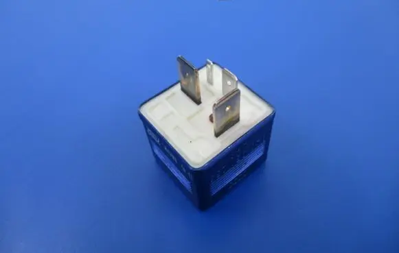 Audi A4 S4 B6 8E 8H Other relay 8A0951253